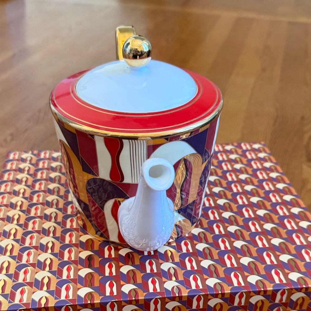 Christian Louboutin Red and Gold Teapot - Picture 4 of 9